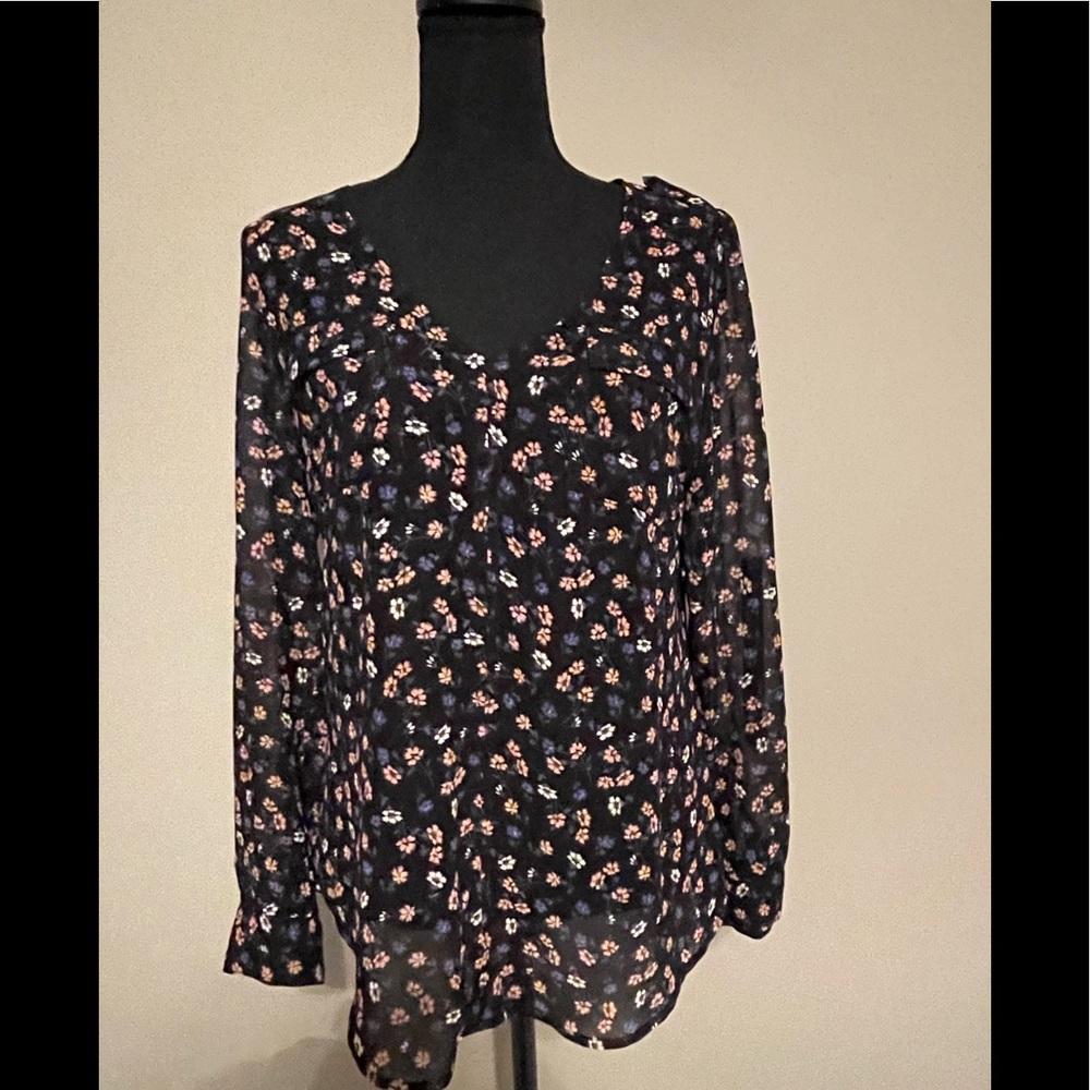Candies Woman’s Top Black and colored flowers